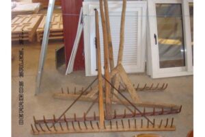 rastrillos,horcas,utiles de labranza