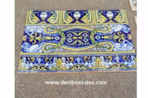 Azulejos de cerámica recuperados de derribo, de diversas épocas. Medidas 20 x 20 aprox. Azulejos antiguos. También disponibles cuadros de azulejos antiguos.