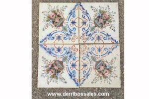 Azulejos de cerámica recuperados de derribo, de diversas épocas. Medidas 20 x 20 aprox. Azulejos antiguos. También disponibles cuadros de azulejos antiguos.