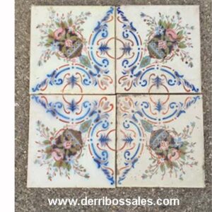 Azulejos de cerámica recuperados de derribo, de diversas épocas. Medidas 20 x 20 aprox. Azulejos antiguos. También disponibles cuadros de azulejos antiguos.