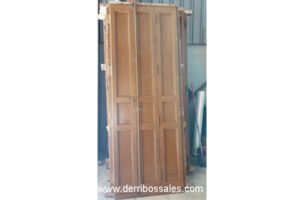 Balconeras de madera de mobila. Estas puertas llevan cristal y contraventanas de madera. Balconeras recuperadas. Medidas: 250 x 120 cm. y 250 x 100 cm.