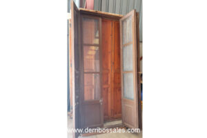 Balconeras de madera de mobila. Estas puertas llevan cristal y contraventanas de madera. Balconeras recuperadas. Medidas: 250 x 120 cm. y 250 x 100 cm.