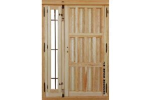 puerta de madera maciza, de calle. nueva