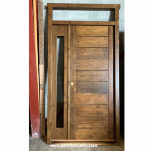 Puerta de madera maciza. Modelo: "Tabla Horizontal con fijo". Se confecciona por encargo. Consulte precios y plazo.