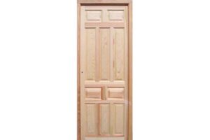 puerta de interior, maciza, de madera de pino.