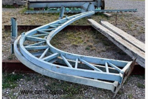 Marquesinas o Ménsulas Parking. Las ménsulas de parking se utilizan para aparcamientos exteriores, y son ideales para resguardar su vehículo del sol, lluvia o granizo. Disponibilidad limitada.
