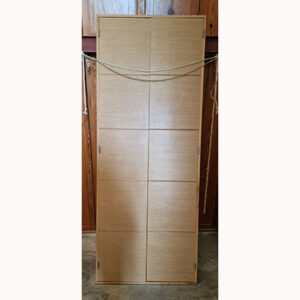 Frontal de armario de roble. 2 hojas de armario chapadas en roble. Medidas: 215x84 cm,