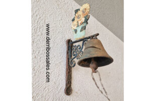Campana con motivo de girasoles.
