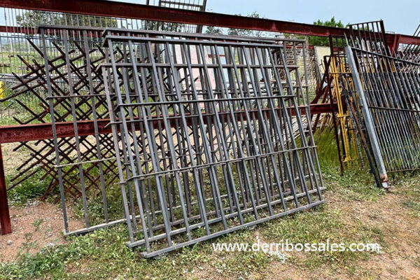 Rejas macizas, de segunda mano. Consulte medidas y disponibilidad.