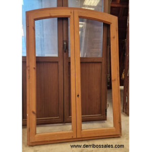 Ventana de madera de medio punto. Medidas: 170 x 120