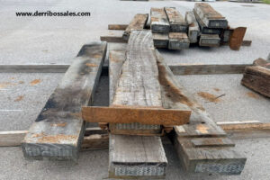 Traviesas de madera tropical. Traviesas de 3,20 m. de largo.